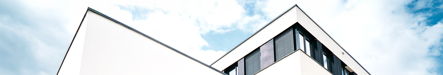 Außenansicht des CI10-Gebäudes der HfWU, in dem die Präsenzvorlesungen der Digital Business School stattfinden.